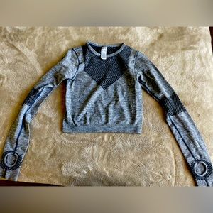 Joy Lab long sleeve crop top with thump holes xs